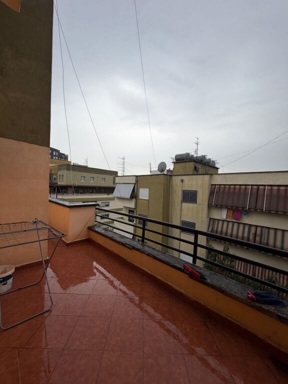 Qera | Apartament 2 + 1 | Rruga e Dibrës | 420 €/muaj