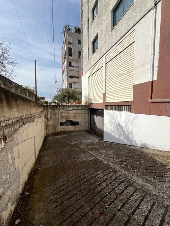 🏢 AMBIENT KOMERCIAL PËR SHITJE – TRESHI
