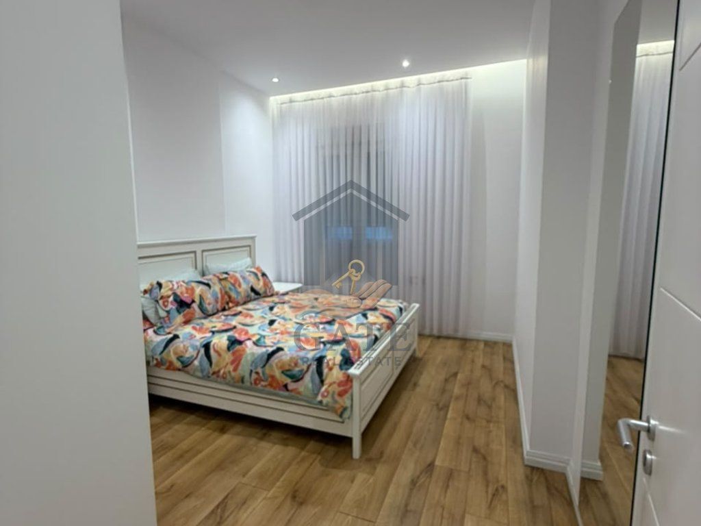 SHITET APARTAMENT 2+1 – PALLATI I SPORTIT, DURRËS