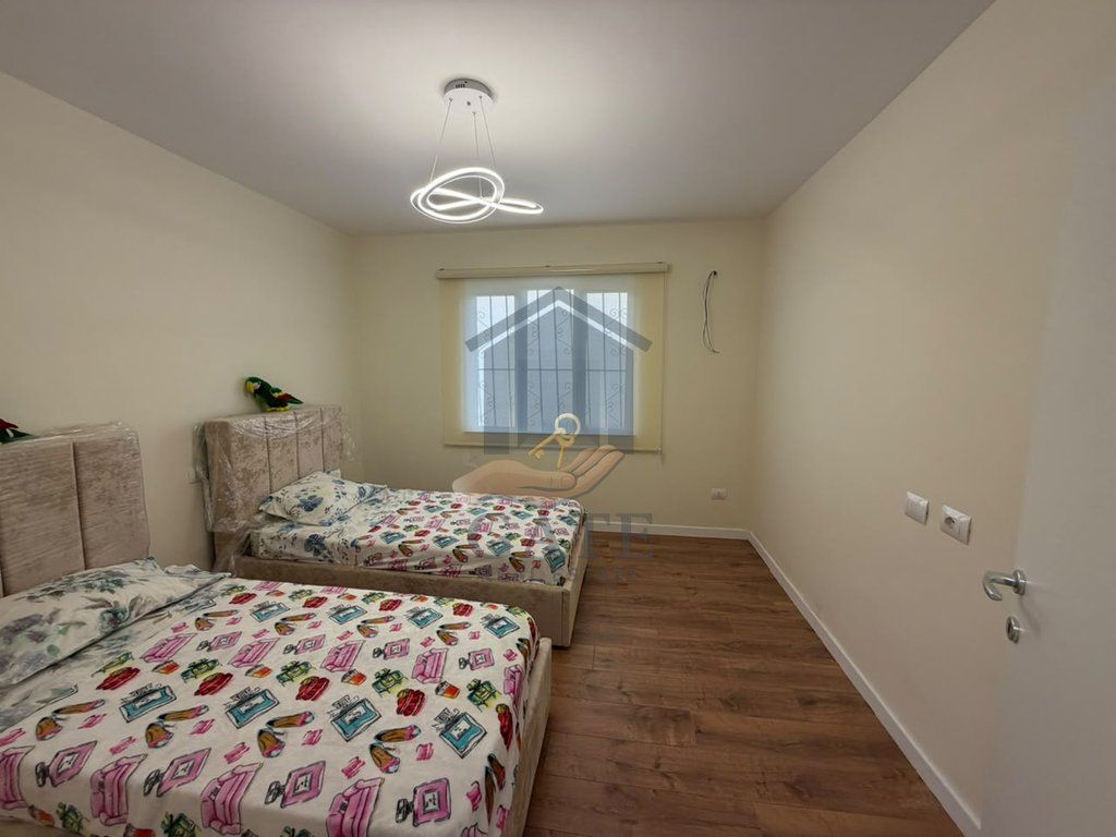 SHITET APARTAMENT 2+1 ME KUZHINË TË VEÇUAR DHE DEPO – VALA PARK, DURRËS