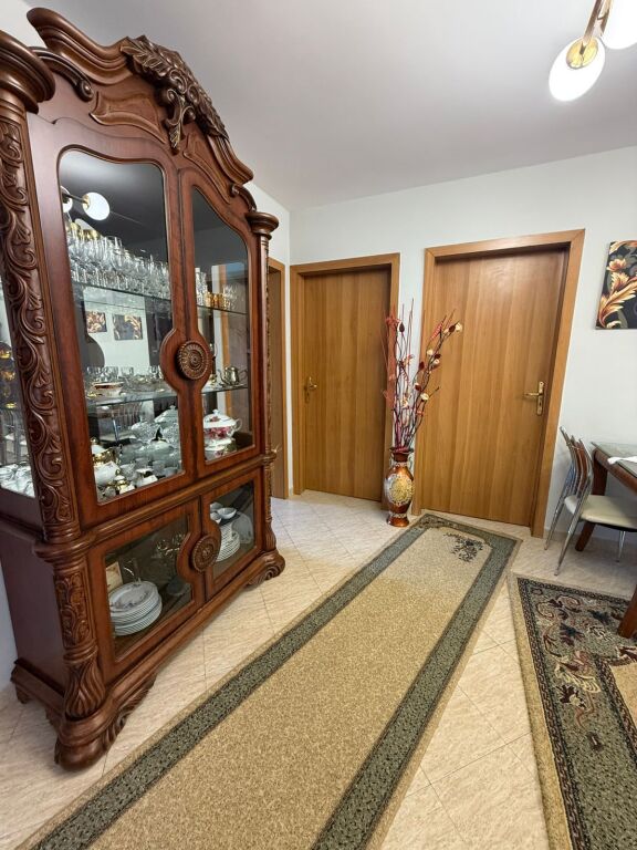 Apartament 2+1 me Qira Xhamlliku Tirane