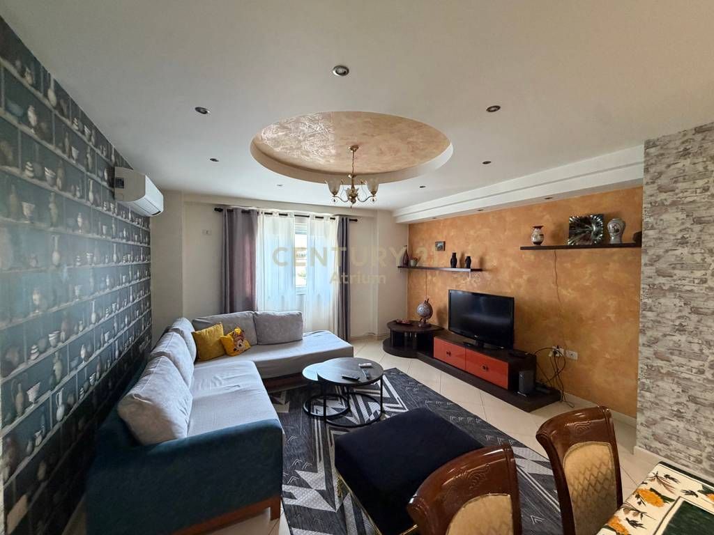 JEPET ME QERA APARTAMENT 2+1 PRANE AIR ALBANIA