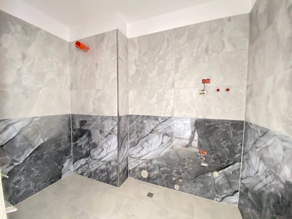 Shitet Apartament 2+1 Prane Spitalit QSUT📍Rruga Dibres, Farmacia 10