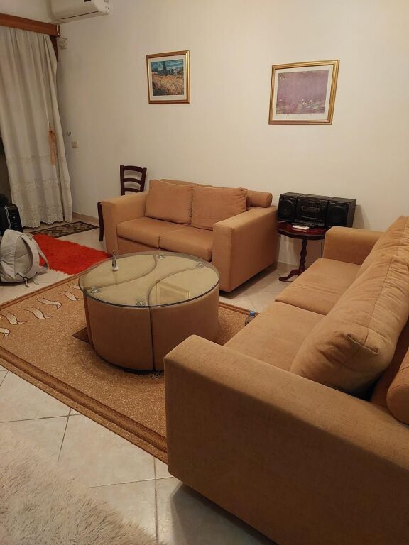 Shitet,Apartament 1+1 ,Qender