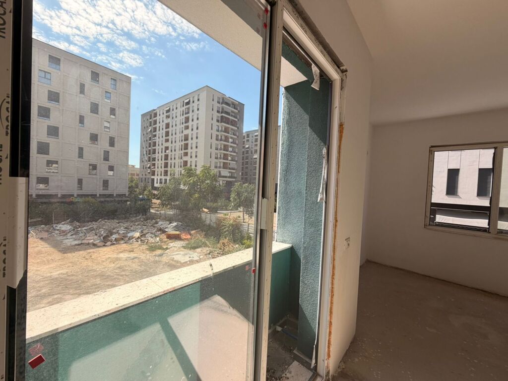 Shitet apartament 1+1, 64.5 m², kati 2 – Rruga Kongresi i Manastirit (te SHISH-i)