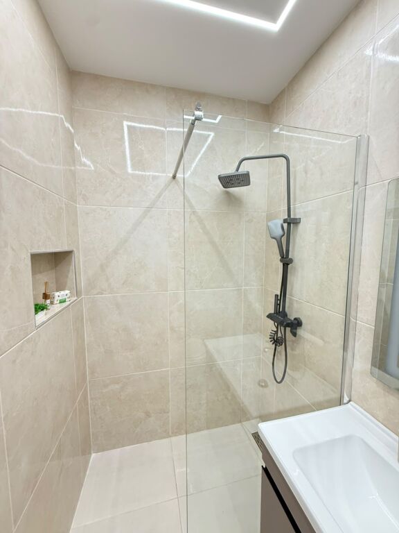 Shitet apartament 1+1 tek Pelikani