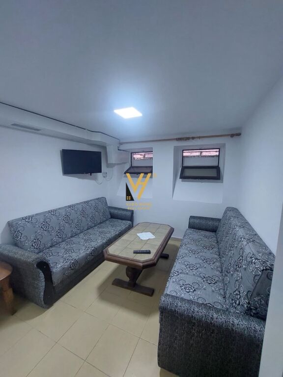 JEPET APARTAMENT 2+1 ME QERA TE BLVD.ZOGU I PARE 45.000 LEKE