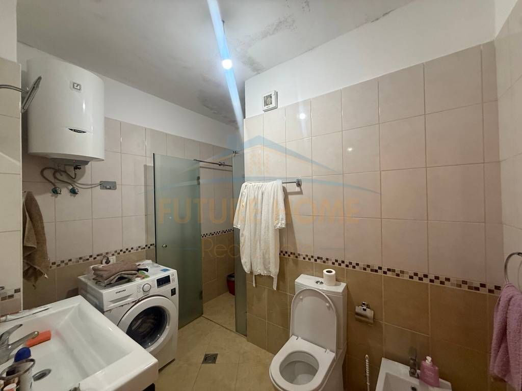 shitet apartament i tipologjise 2+1+ depo, fresk tirane