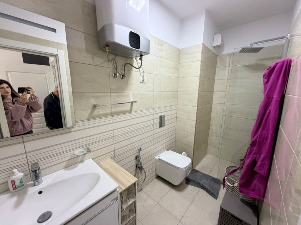 🏡 APARTAMENT 2+1 ME QIRA  📍 Pranë Kompleksit Panorama   💶 Çmimi: 800€/muaj   