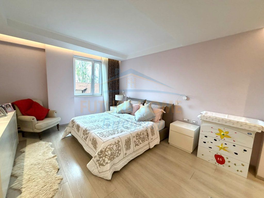 Shitet, Apartament 2+1+2+Depo, Rezidenca Ambasador 2, Tiranë