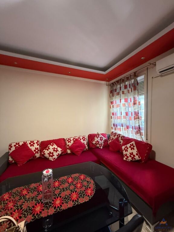 JEPET APARTAMENT 2+1+BALLKON ME QERA "KOPSHTI ZOOLOGJIK" 600 EURO