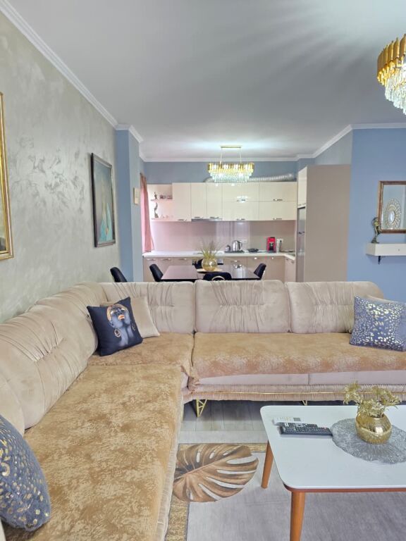 APARTAMENT 2+1 ME QIRA – QENDËR, TIRANË
