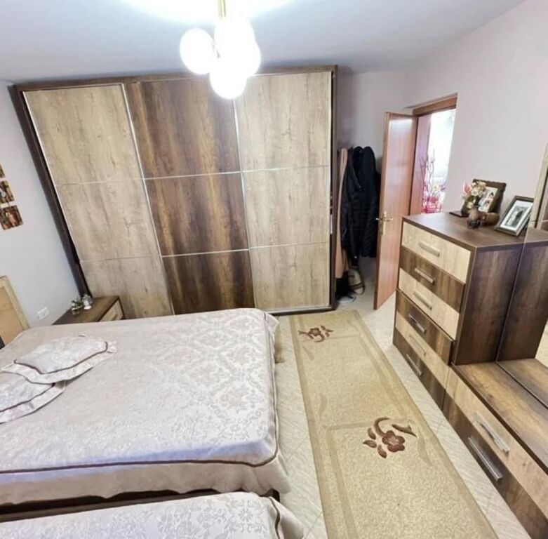 Apartament 2+1 per qera Xhamllik