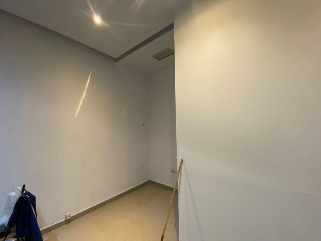 Negozio in affitto a Fresk !
