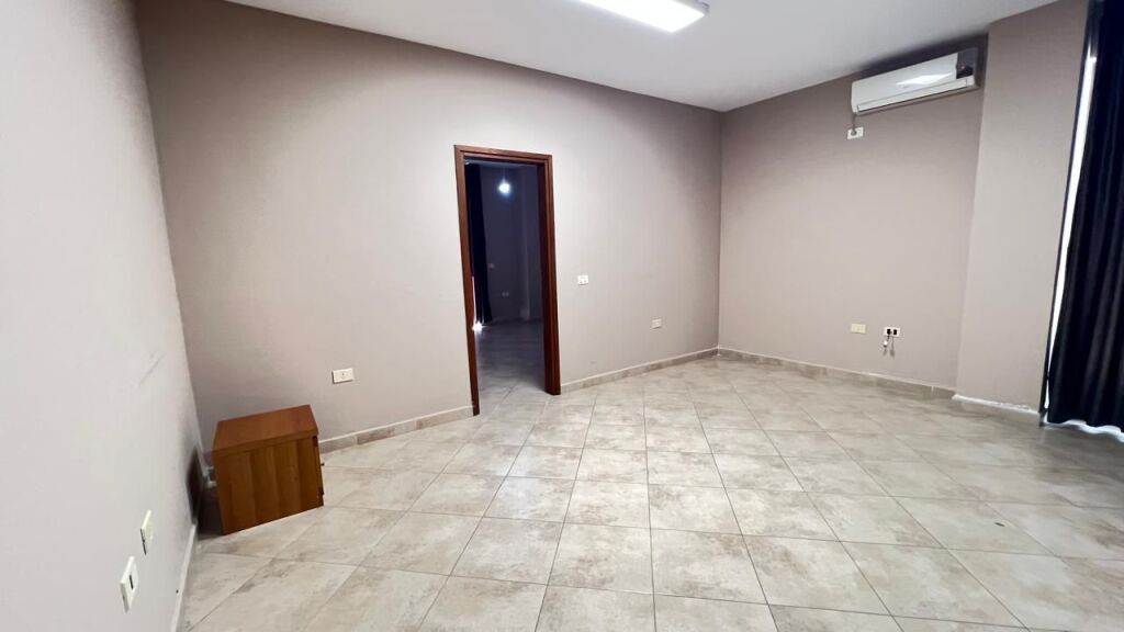 JEPET ME QIRA AMBIENT ZYRE – BULEVARDI ZOGU I