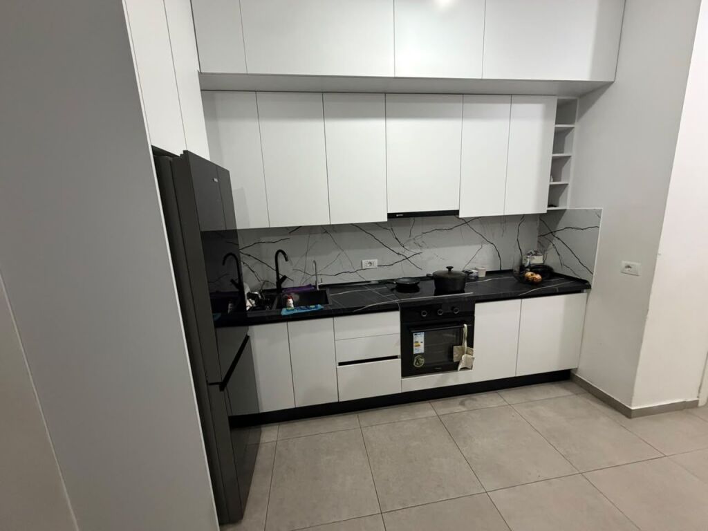 🏡 APPARTAMENTO IN AFFITTO 3+1+2 📣  📍 Indirizzo: Via “5 Maji”, alla fine