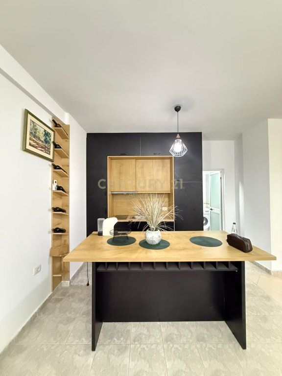 🌊 SHITET SUPER APARTAMENT ME PAMJE NGA DETI – PLAZH ILIRIA, DURRËS!