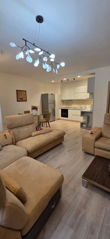 Apartament per shitje 2+1+2 ne Komune te Parisit