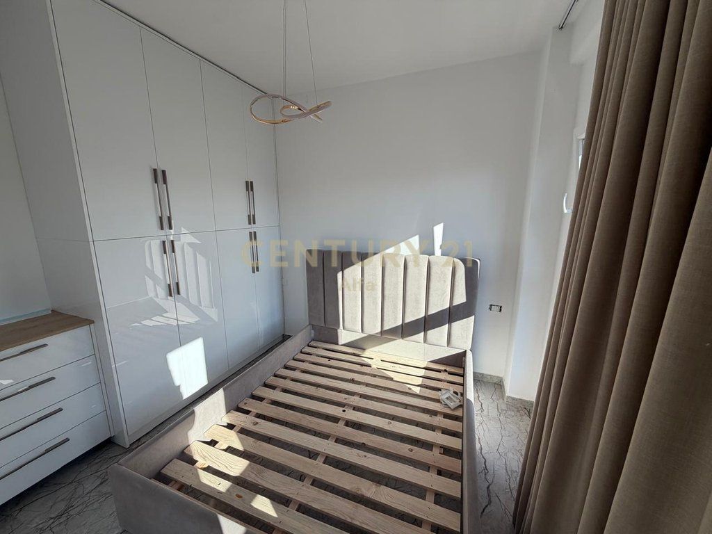 Apartament 1+1 per qira te Kompleksi Aura