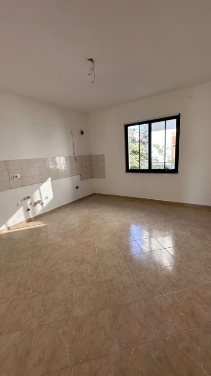 🏡🔥 SHITET SHTËPI PRIVATE 2-KATËSHE – BLLOKU I VILAVE, DURRËS