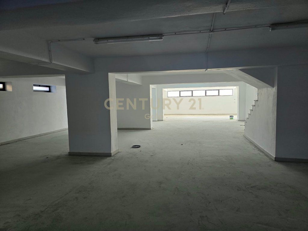 Roadside premises for rent