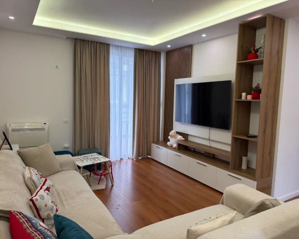 Jepet apartament 2+1+2 me qira tek Liqeni i Thate , prane Memento Beauty .