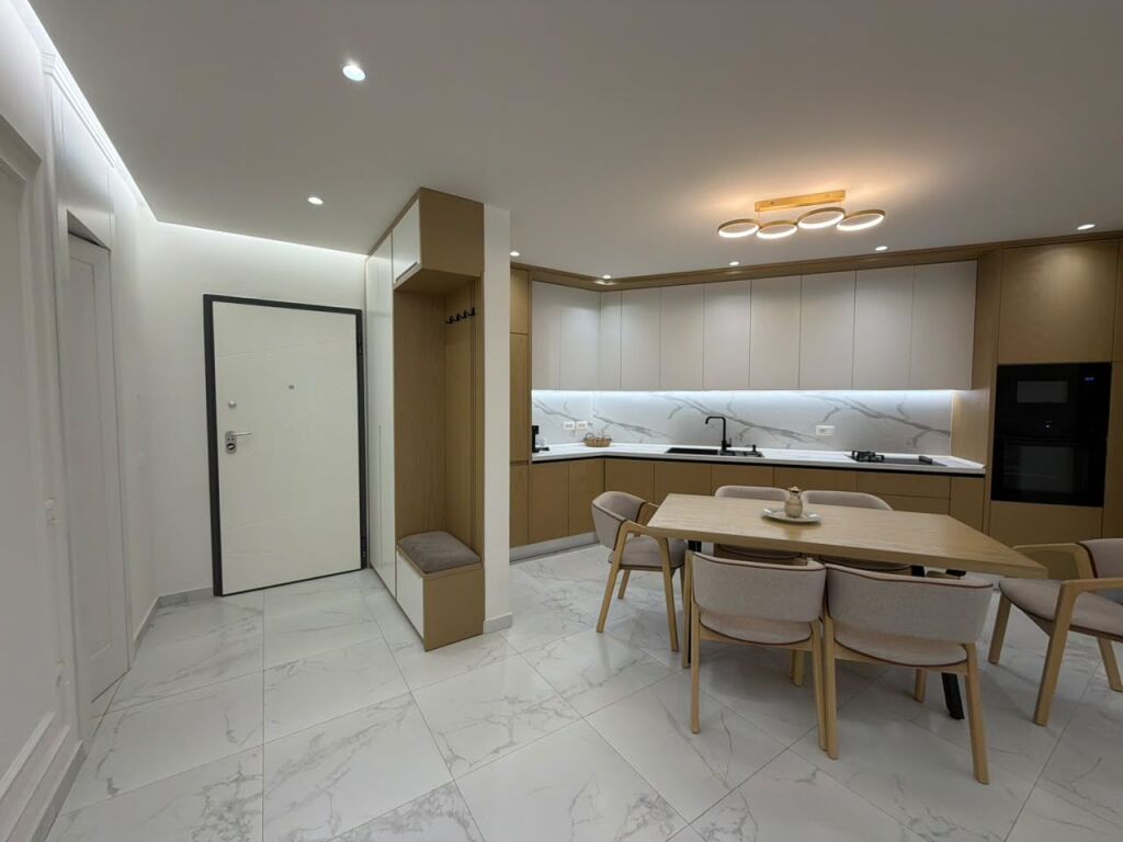 Apartment 2+1+2 for sale at Shkembi i Kavajes