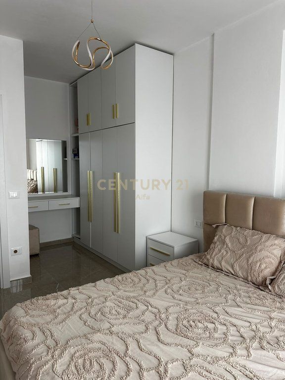 Apartment 1+1+veranda for rent at Aura complex, Laprake.