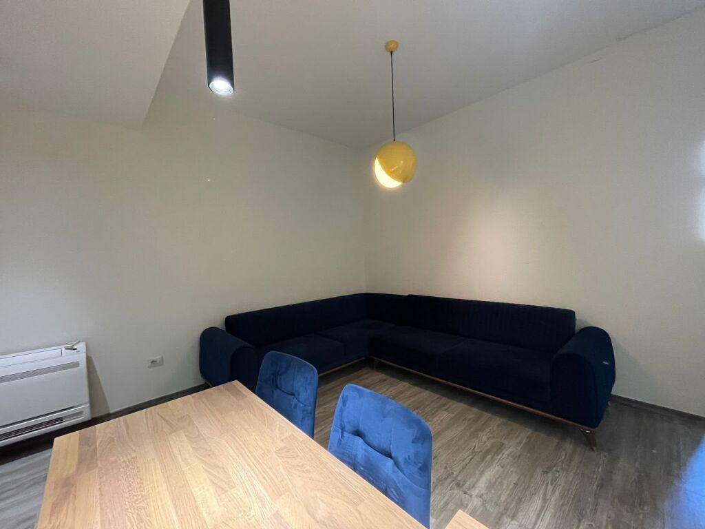Office for rent near Globe!
