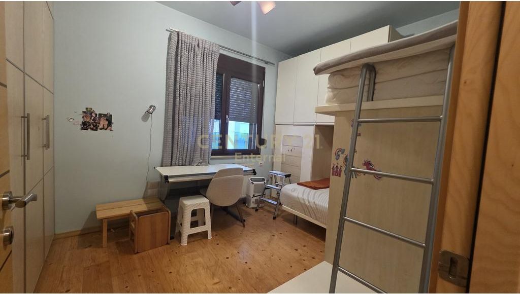 Apartament 2+1+ Post Parkimi Per Qera tek Air Albania