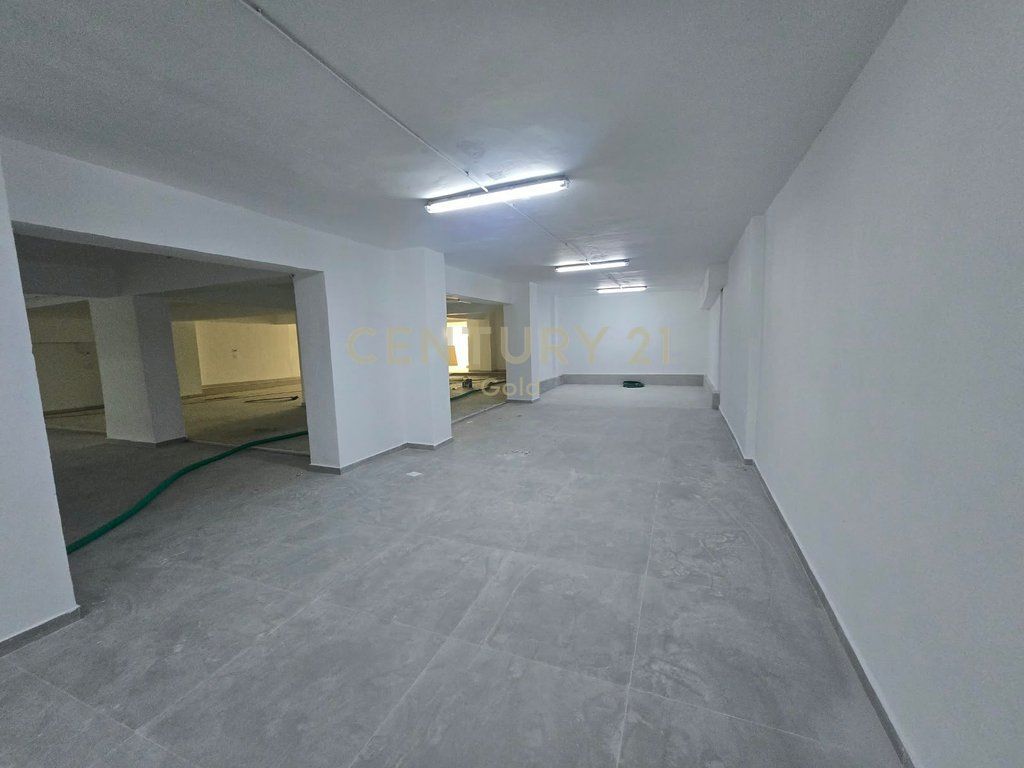 Roadside premises for rent