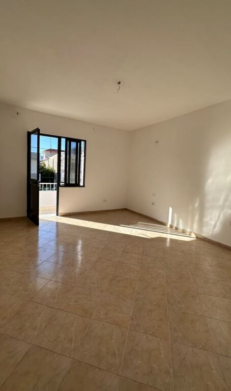 🏡🔥 SHITET SHTËPI PRIVATE 2-KATËSHE – BLLOKU I VILAVE, DURRËS