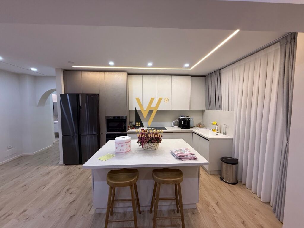 JEPET APARTAMENT 2+1+2+BLK ME QERA TE RRUGA E ELBASANIT 2.500 EURO
