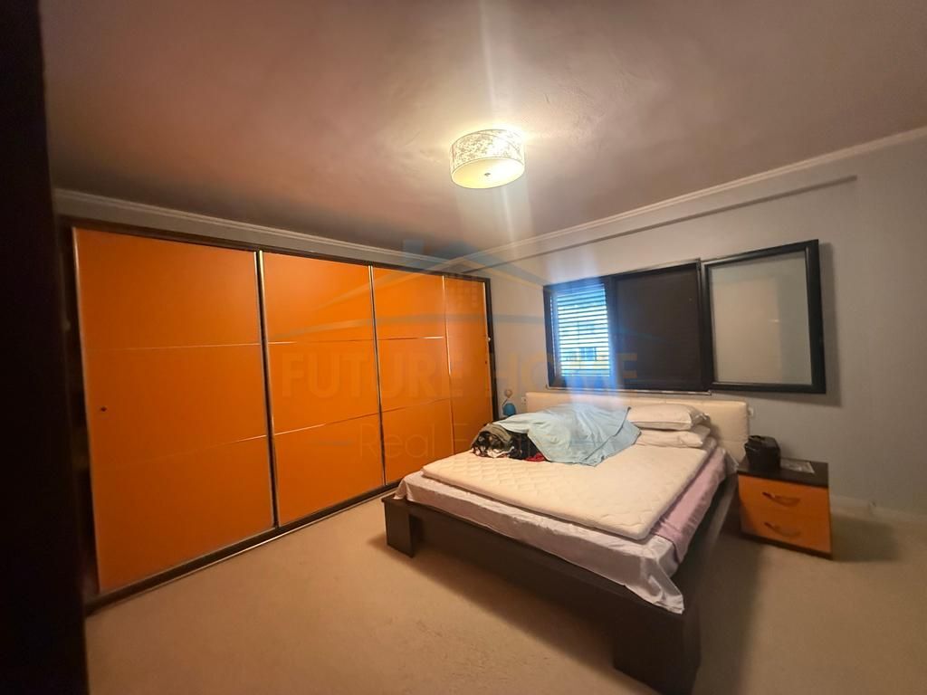 shitet apartament i tipologjise 2+1+ depo, fresk tirane