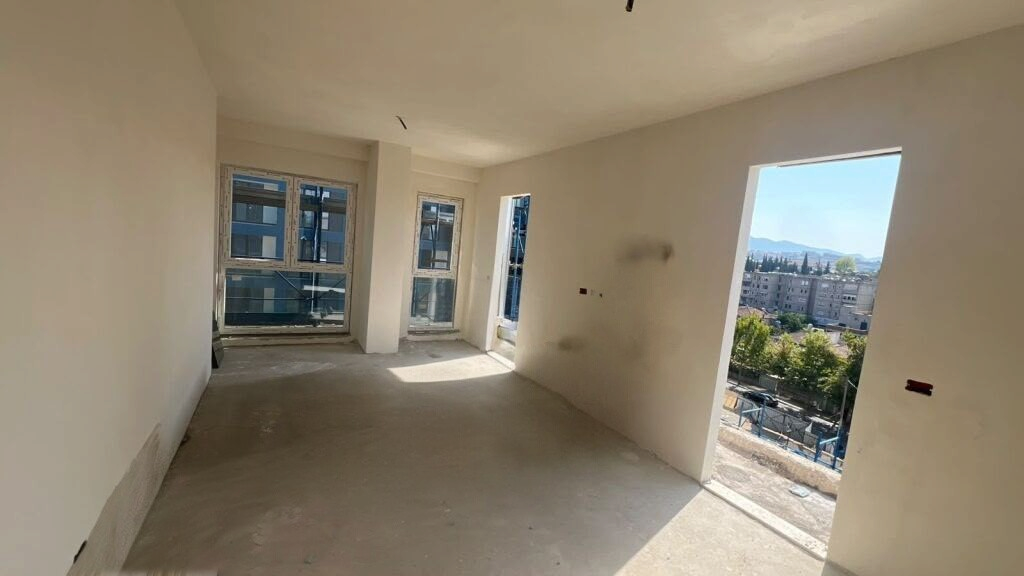 🌇Shitet apartament 1+1 mundesi konvertimi 2+1, Palushi SHPK🗝️