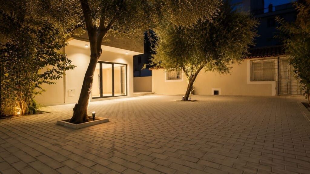Ambient biznesi 50 m² me oborr në shitje – Thanas Ziko