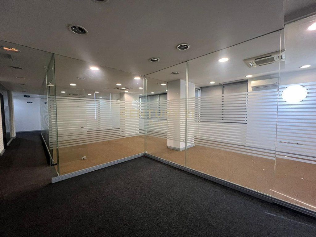 JEPET ME QIRA AMBIENT KOMERCIAL – ZOGU I ZI, TIRANË