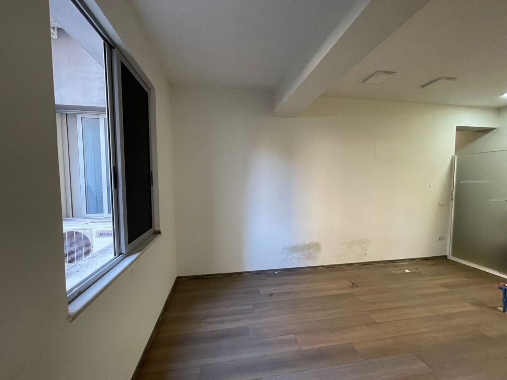 Office for rent on Kavaja Street