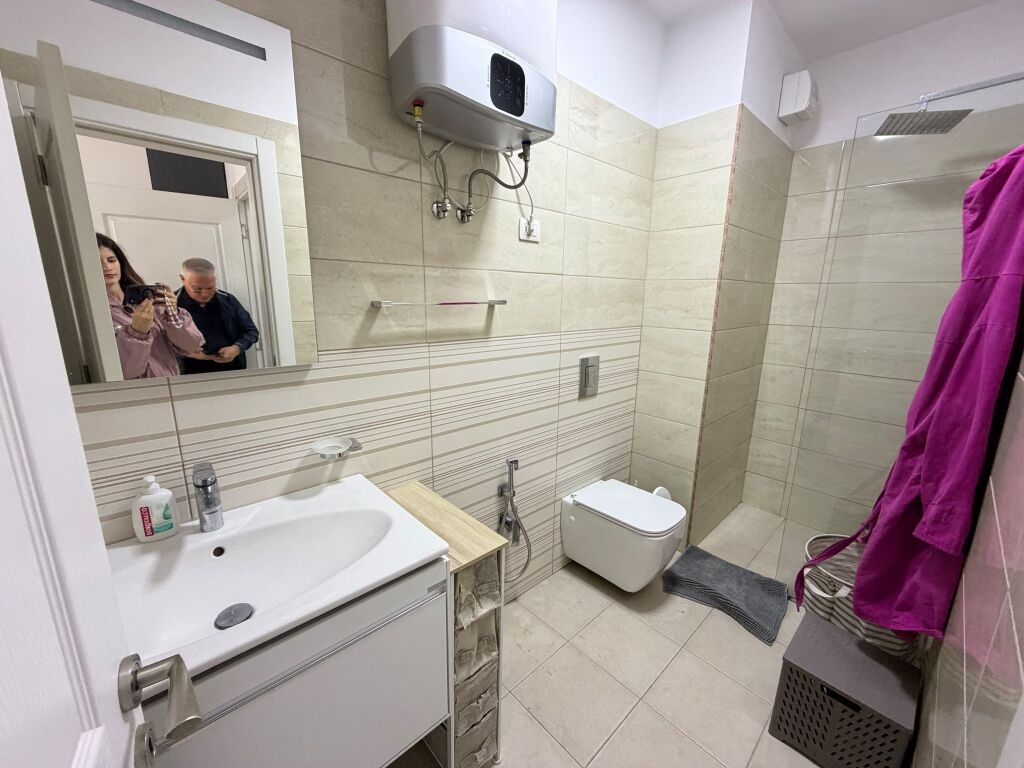 Apartament me qera 2+1+2 Prane kompleksit panorama