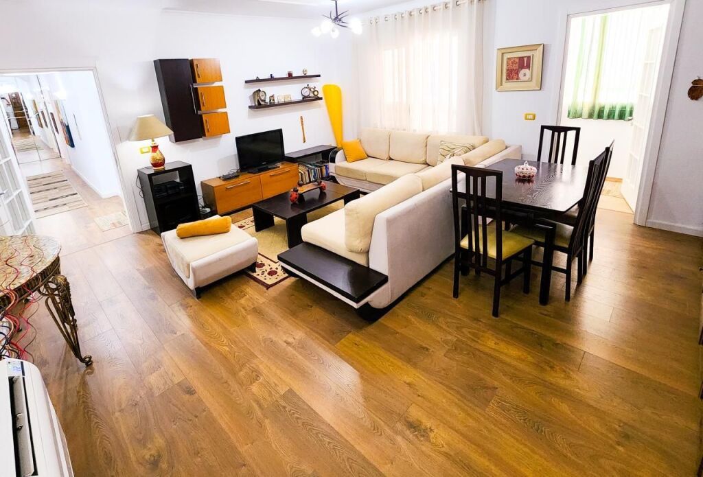 2+1 apartment for rent near the Guard!