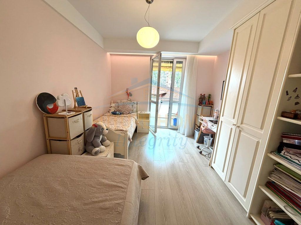 Shitet, Apartament 2+1+2+Depo, Rezidenca Ambasador 2, Tiranë