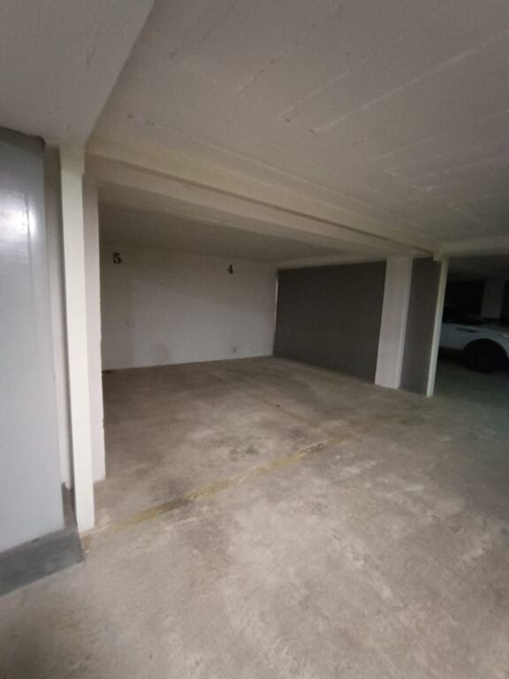 Sale | 2 Poste Parkimi | QSUT | 42000 € (lek)