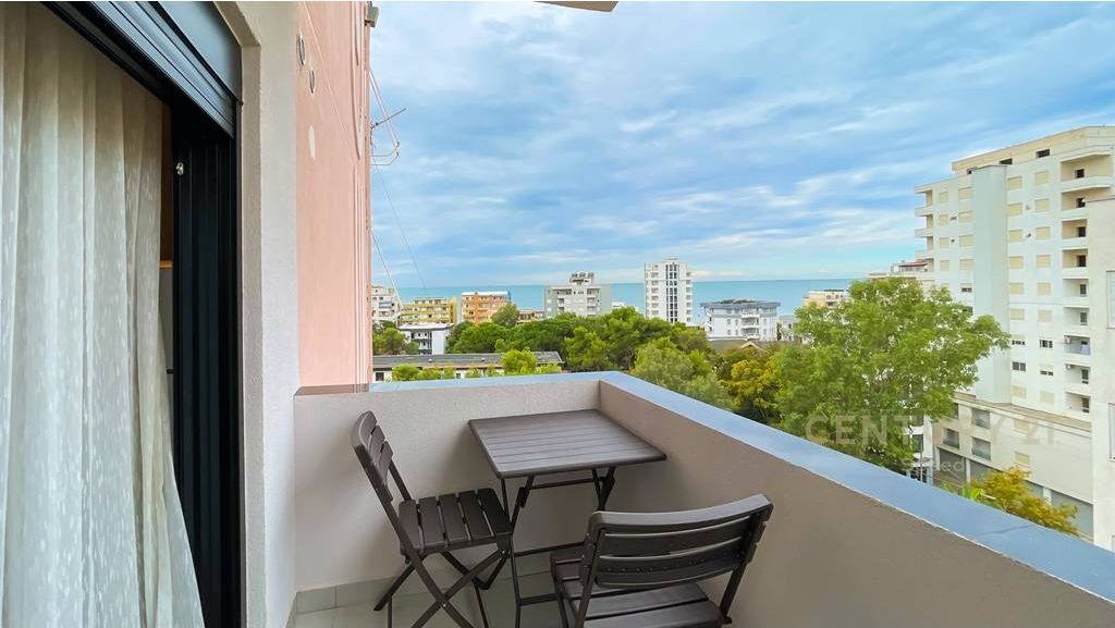 APARTAMENT 2+1 PËR SHITJE ME PAMJE NGA DETI – DY NJËSI FUNKSIONALE