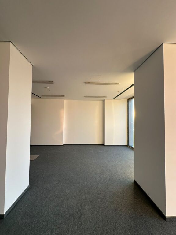  Business premises for rent – DownTown !