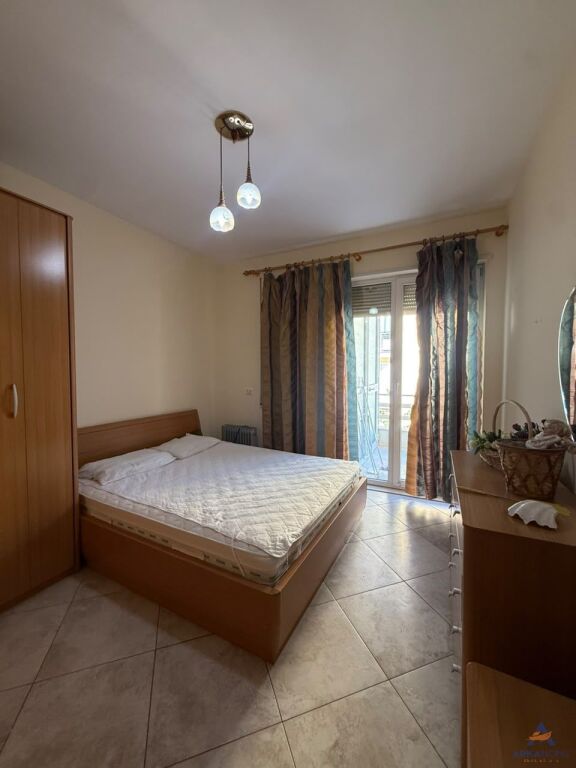 JEPET APARTAMENT 2+1+BALLKON ME QERA "KOPSHTI ZOOLOGJIK" 600 EURO