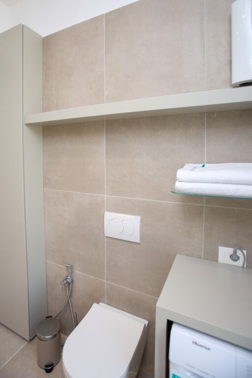 Shitet Apartament 2+1 ne zonen e Lungomares, Vlore ID 5778
