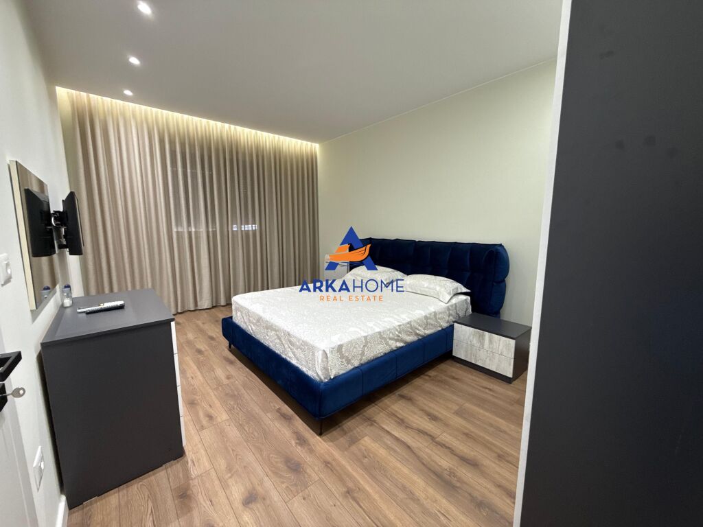 JEPET ME QERA KATI 1 VILE 3 KATESHE 105 M2 "BRRYLI" 1100 EURO
