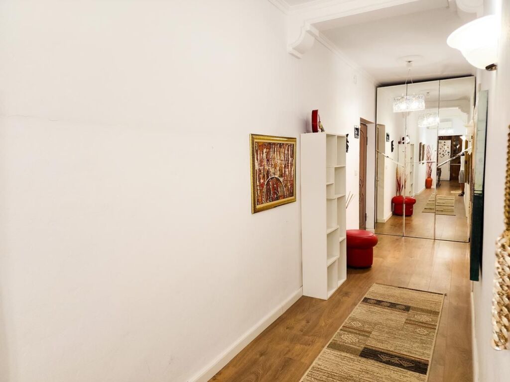 2+1 apartment for rent near the Guard!