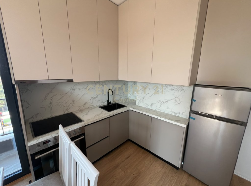 Apartament 2+1 per qera prane SPAK!
