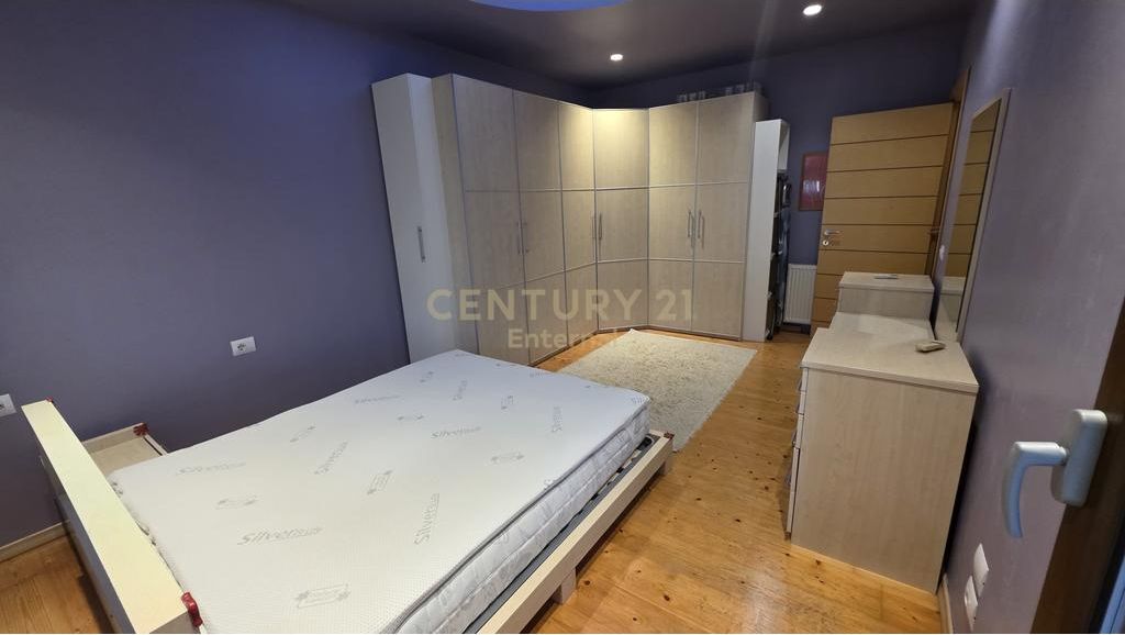 Apartament 2+1+ Post Parkimi Per Qera tek Air Albania